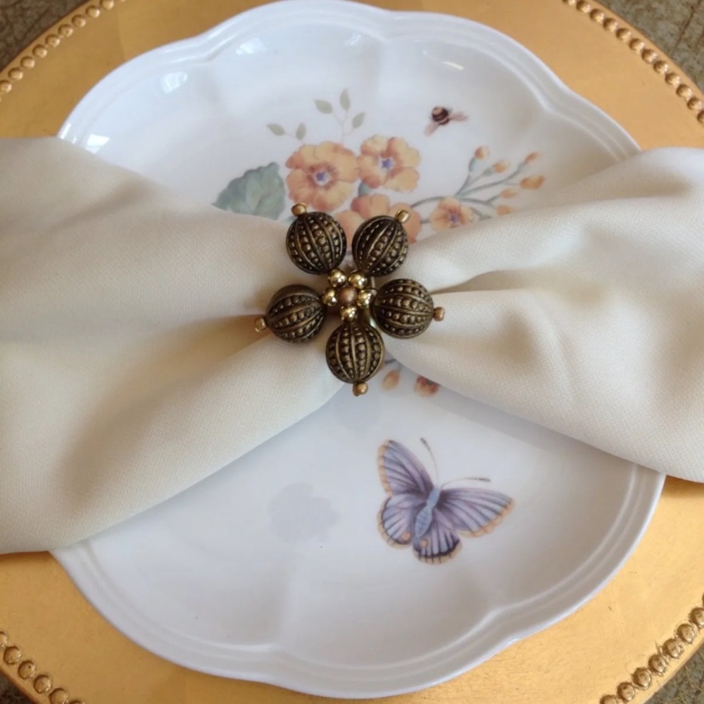 New set of 6 Handmade beaded floral design napkin holders napkin rings